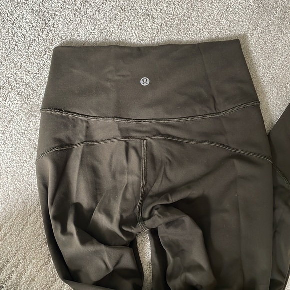 Brand new Lululemon leggings - Picture 2 of 4